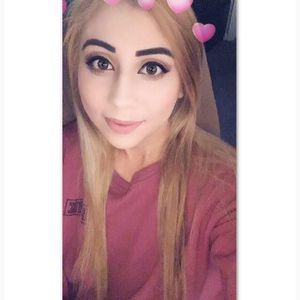 Meet your Posher, April